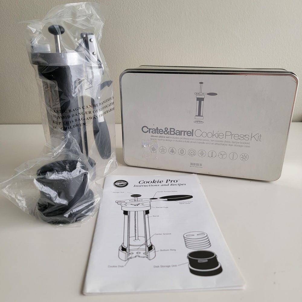 Crate & Barrel Cookie Press Kit Silver New 11 Piece Set 684-767